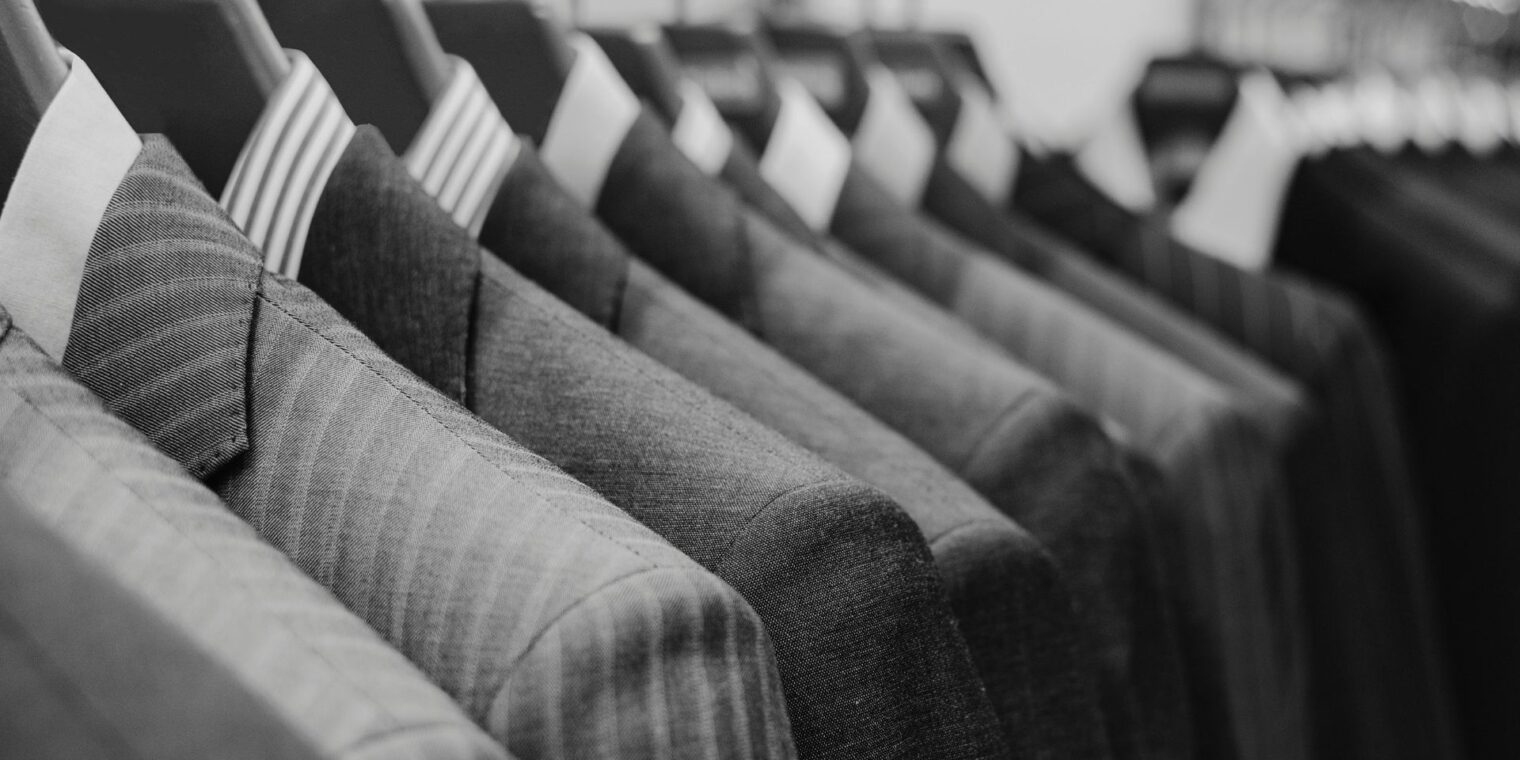 Oblečenie pre zosnulého: Ako vybrať s úctou a dôstojnosťou